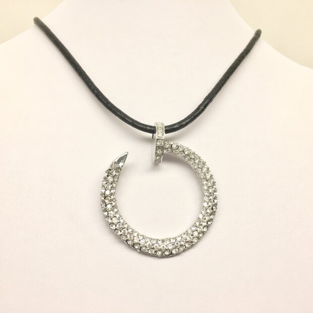 Necklace circular pendant with rhinestones, length 48cm