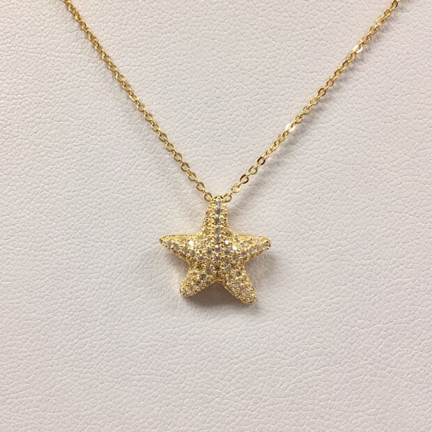 Necklace with starfish pendant gold