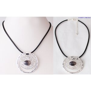 Necklace with pendant, length 46cm