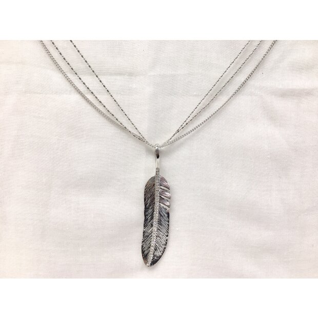 3x chain withrhinestone-studded feather as a pendant,75cm