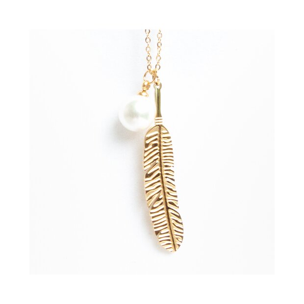 Fine stainless steel necklace with feather and pearl pendant,Length 42cm Gold