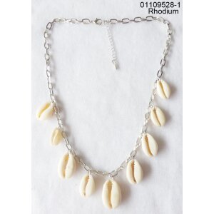 shell necklace