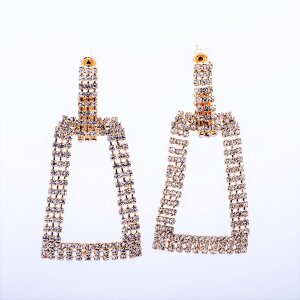 Earrings with crystal stones
