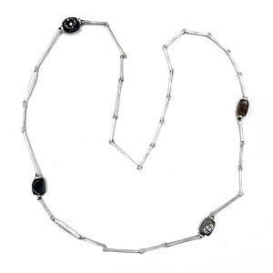Necklace matt silver with grey gemstones