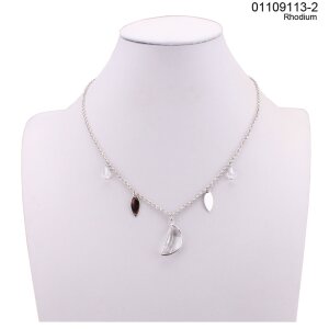 Venture necklace with pendants