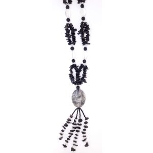 Necklace with black onyx stones and glass pearls