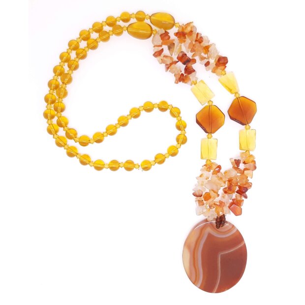 Necklace with carnelian stones