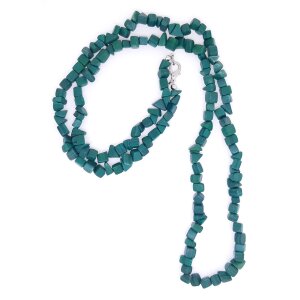 Necklace with malachite stones