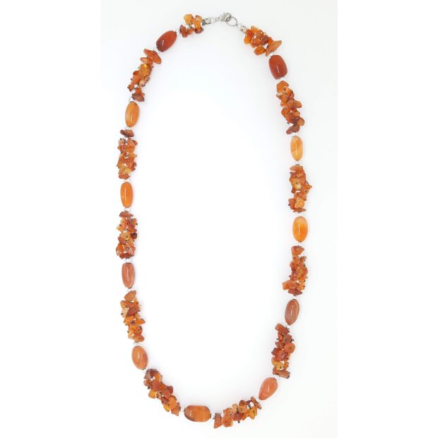 Necklace with orange gemstones