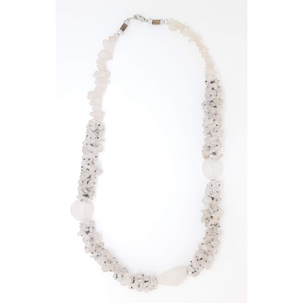 Necklace with white gemstones