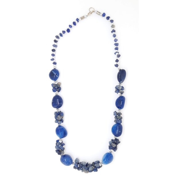 Necklace with gemstones blue