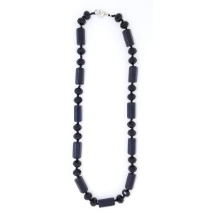 Necklace with artificial pearls