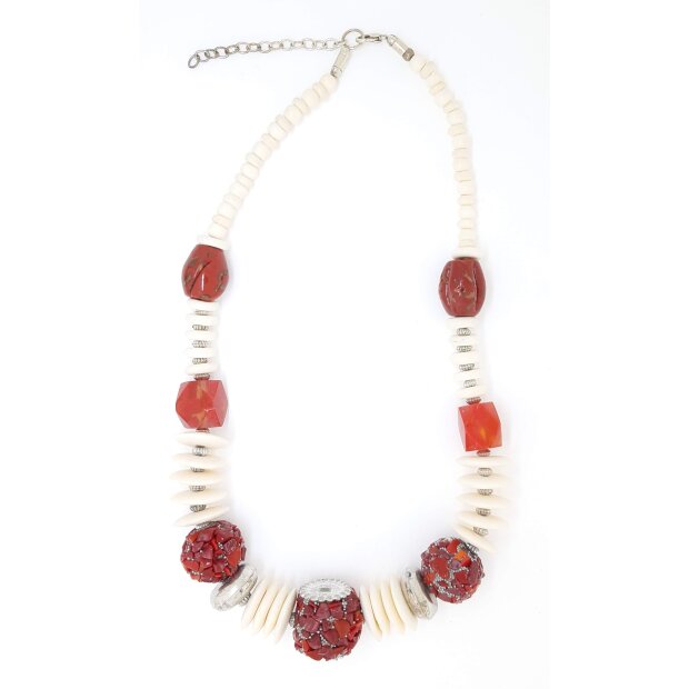 Necklace with gemstones red+white